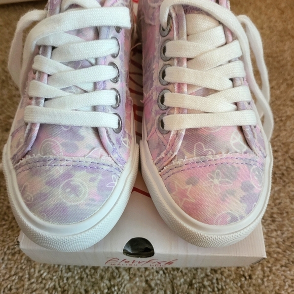 ♥️NWT♥️ MALIBU BLOWFISH GIRLS SNEAKERS - Picture 5 of 10